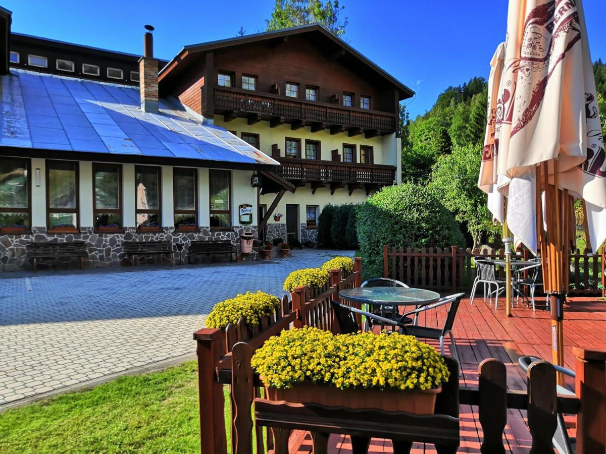 Rodinny "Hotel U Mustku" Десна Экстерьер фото
